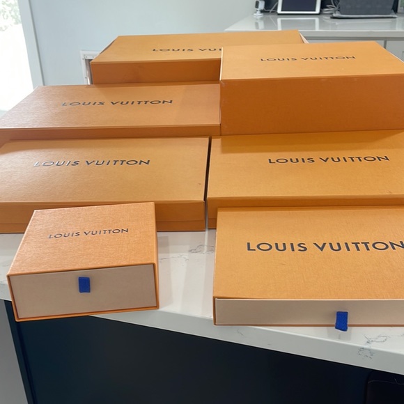 Authentic Louis Vuitton - Boxes, Dust Bags, Gift Envelopes, Etc. - Picture 9 of 9